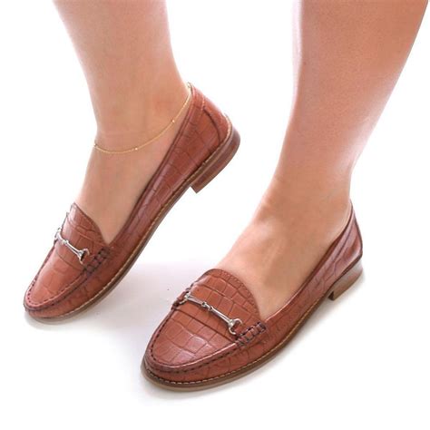 Mocassins Femininos Em Couro 